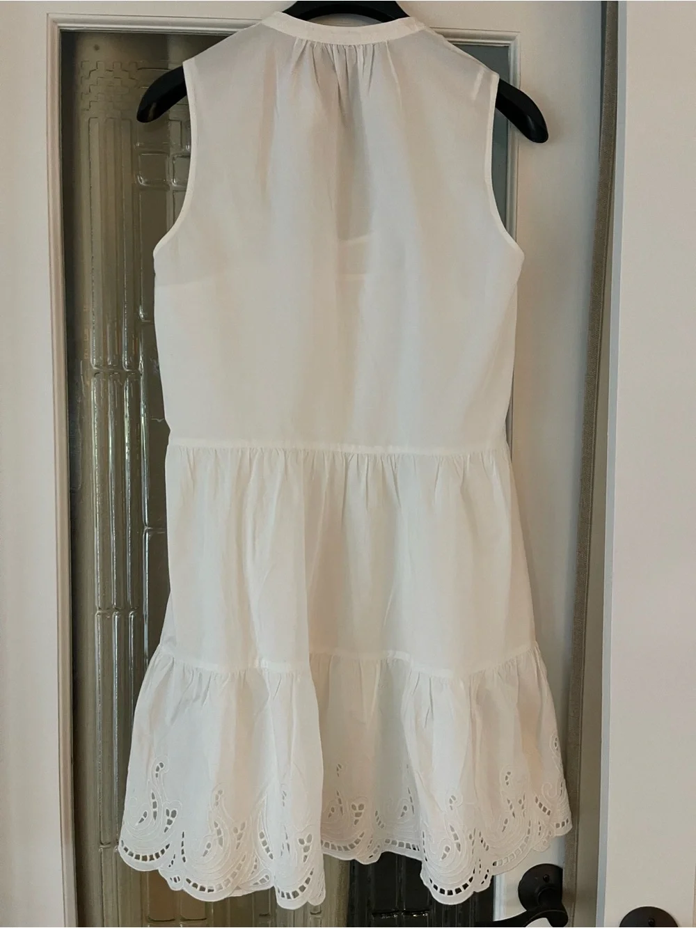 GAP White Eyelet Tiered Sleeveless Shirt Dress with Slip Lining & Pockets - Picture 4 of 9